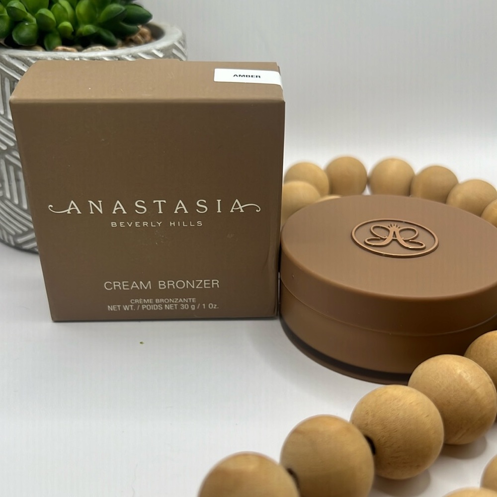 Anastasia Beverly Hills Cream Bronzer (Amber) - Picture 2 of 5